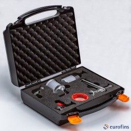 GFK10 - Valise contenant...